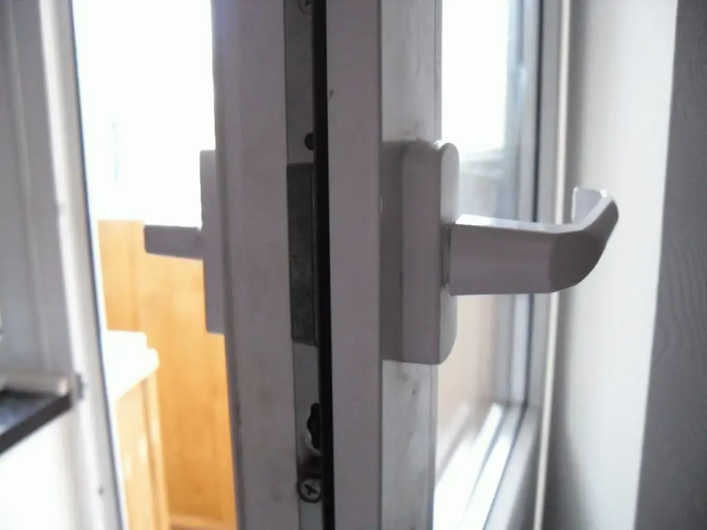 Locks For Plastic Doors: Which Are Better To Use And How To Install Correctly