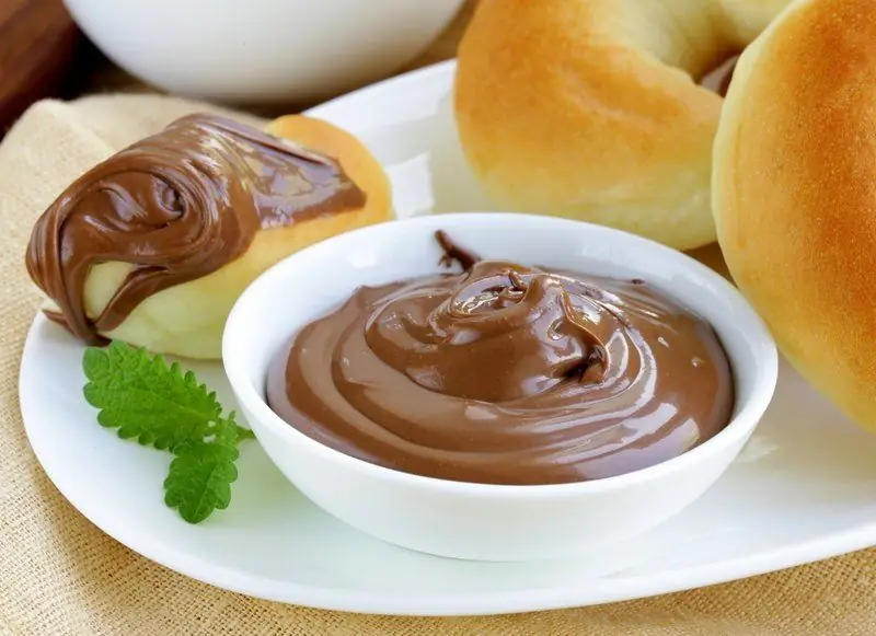 Nutella Nyumbani: Mapishi Ya Hatua Kwa Hatua Kwa Chokoleti Iliyoenea Na Bila Karanga, Picha Na Video