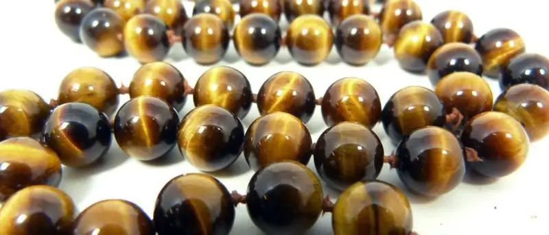 Batu "Cat's Eye": Sifat Ajaib Dan Perubatan Mineral, Nilai Dalam Astrologi (tanda-tanda Zodiak Sesuai, Dll.), Jenis, Foto