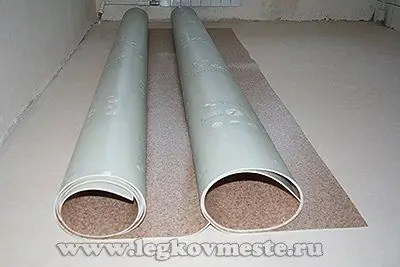 Kako Pravilno Postaviti Linoleum Na Drveni, Betonski Pod, Na šperploču Vlastitim Rukama U Stanu, U Sobi + Instalacijski Video