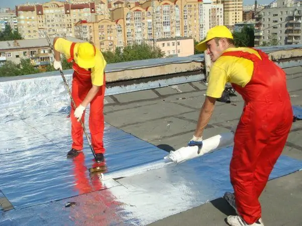 Installation of a roof in a fireless way