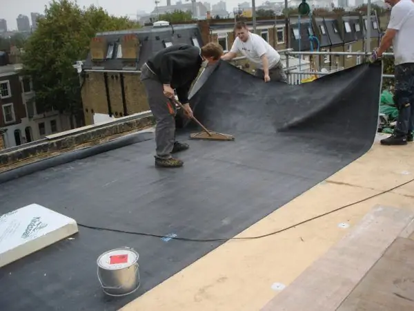 Installation de toiture à membrane