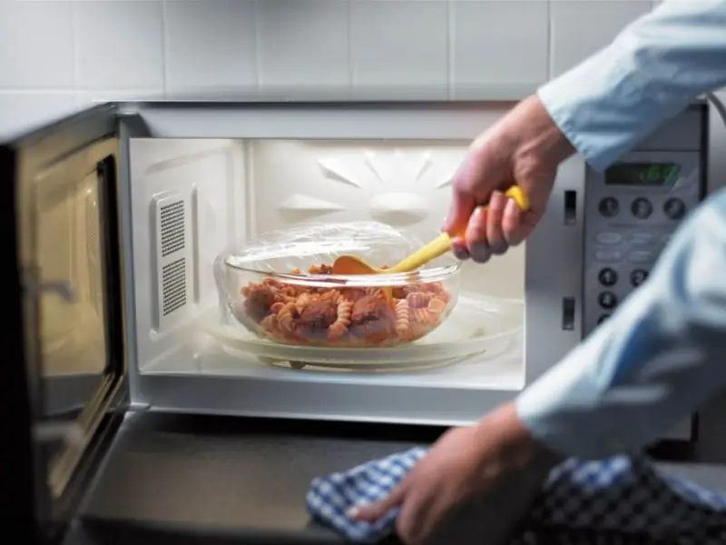 Quais Alimentos Não Devem Ser Aquecidos No Microondas E Por Quê