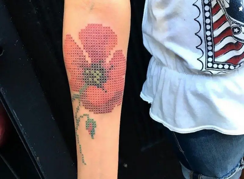 Broderade Tatueringar: Foto, Varför Stil är Populär