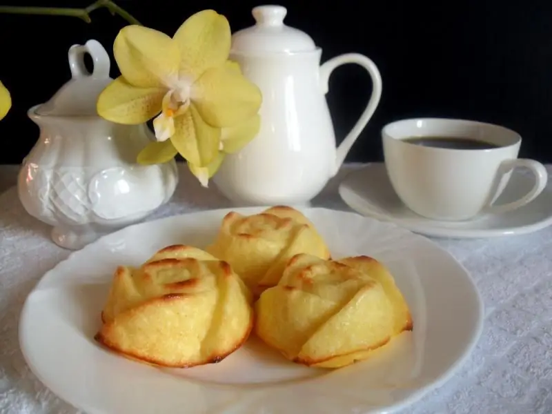 Kue Keju Dalam Oven: Resep Langkah Demi Langkah Dengan Foto, Dengan Dan Tanpa Semolina, Makanan, Dan Pilihan Lainnya