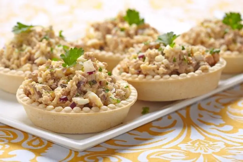 Ensalada Clásica De Hígado De Bacalao: Recetas Con Huevo Y Arroz, Foto Y Video