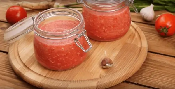 Bitki yağı ilə horseradish