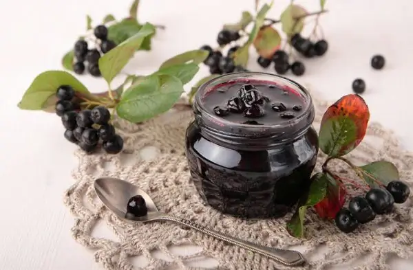 Marmellata di cinque minuti di aronia