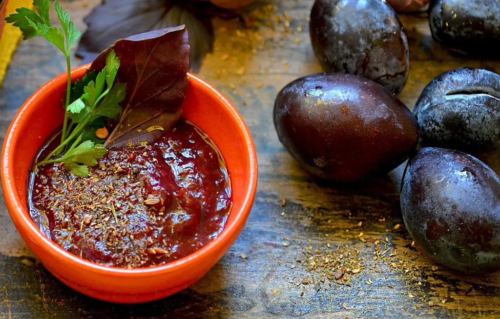 Com Fer Una Salsa Tkemali Clàssica A Casa Per A L’hivern: Receptes De Prunes I Cireres + Fotos I Vídeos