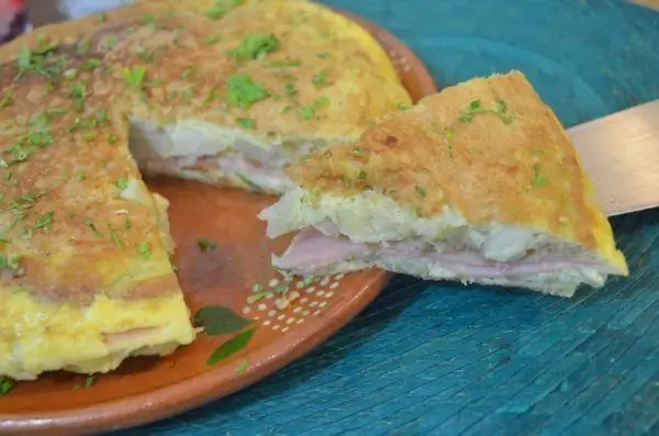 Spanish tortilla with ham and cheese