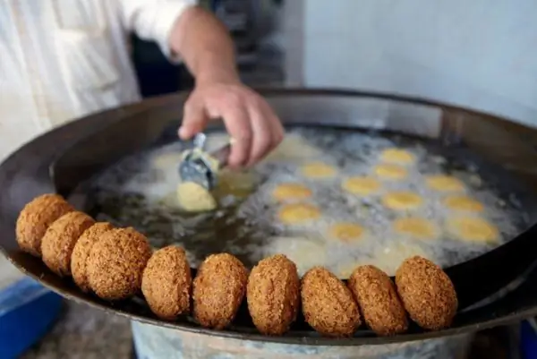 Freír falafel