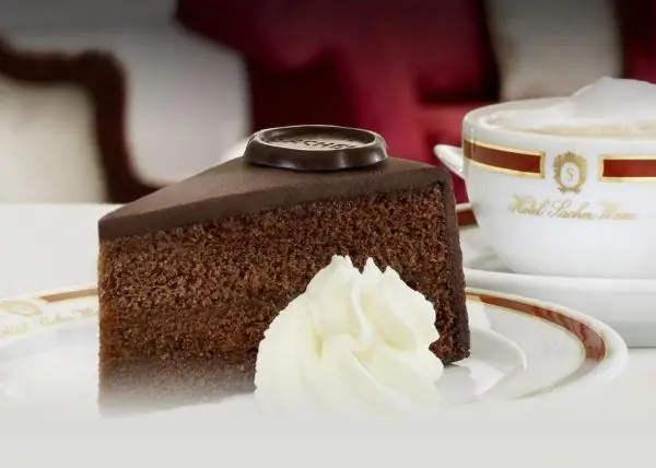 Stück Sacher-Kuchen