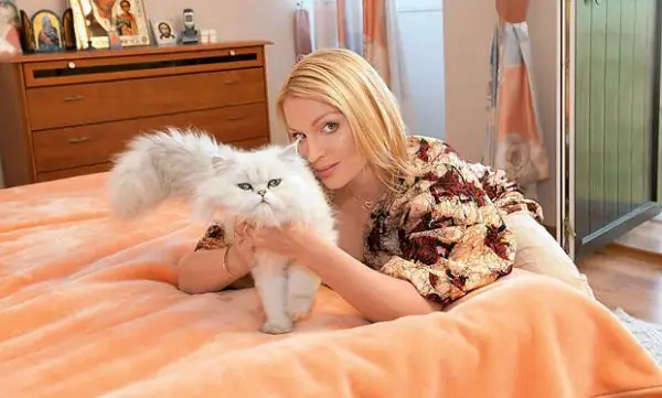 Volochkova et le chat Gucci