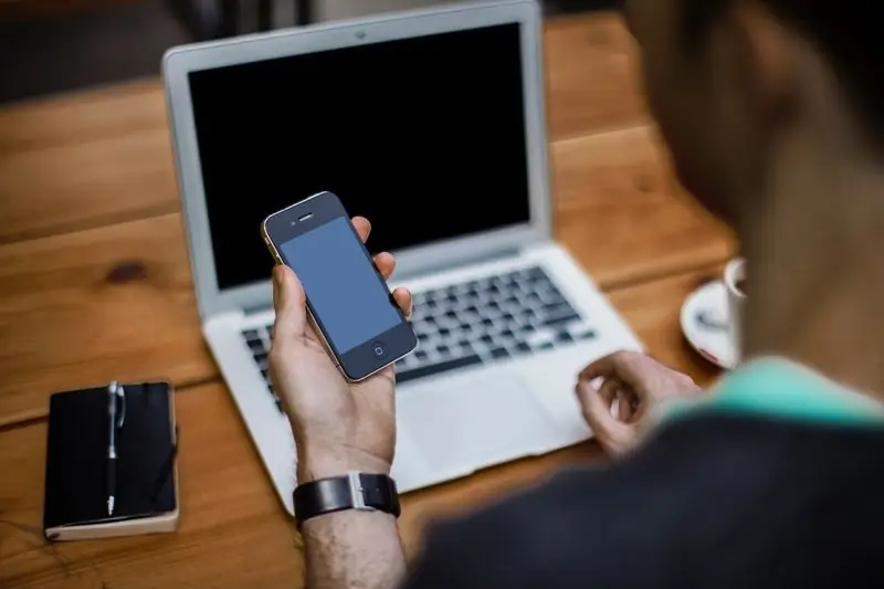 Kako Napuniti Telefon Bez Punjenja Kod Kuće