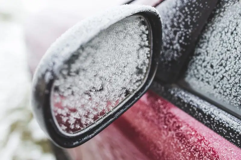 O Que Fazer Se Os Espelhos Do Carro Congelarem, Incluindo A Visão Traseira, Como Processá-los E Como Aquecê-los