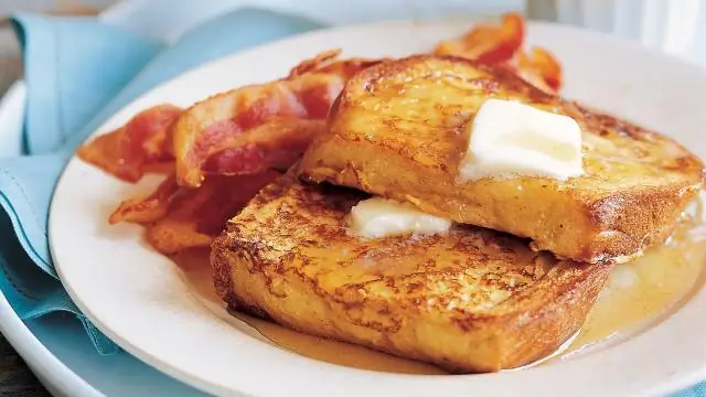 Wie Man Leckere Pfannkuchen In Milch Macht: Rezepte (klassisch Und Neu), Dünn Mit Löchern Kochen, Hefe, Pudding Mit Kochendem Wasser