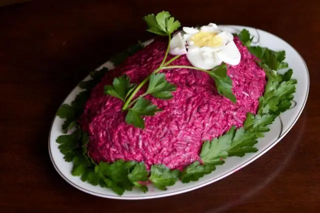 Resep Salad Herring Di Bawah Mantel Bulu: Cara Memasak Klasik Dan Tidak Hanya, Cara Menata Lapisan Secara Berurutan, Langkah Demi Langkah Dengan Foto Dan Video